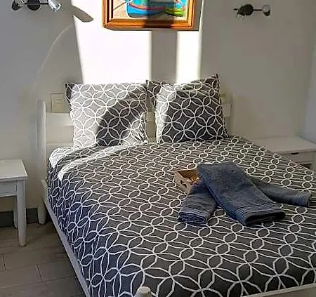 Du Chene לינה וארוחת בוקר Maureillas